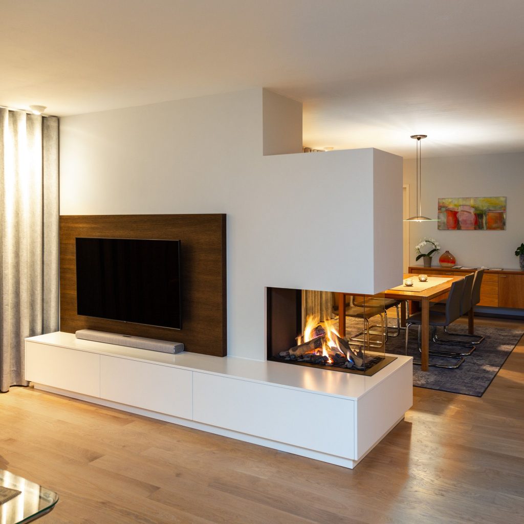 Design TV meubel met haard. Gemaakt door meubelbouwer Rob Sleegers. Foto: R. Sleegers